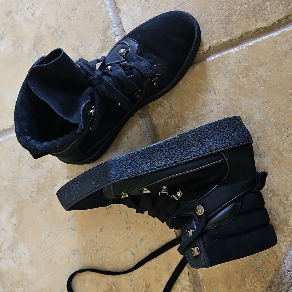 Aquatalia Gabriella Suede Leather Sneakers Size 10